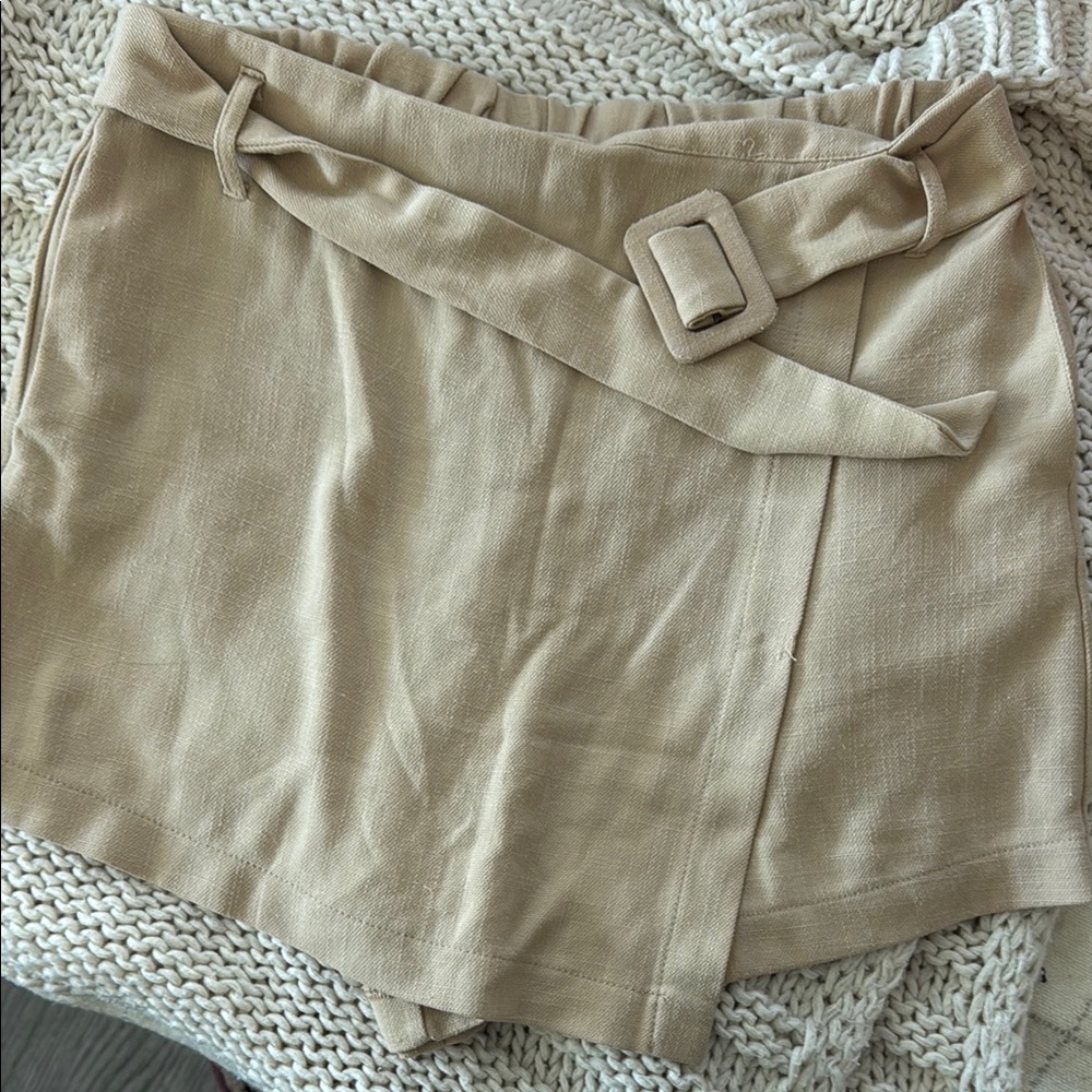 Beige Belted Women's Skort